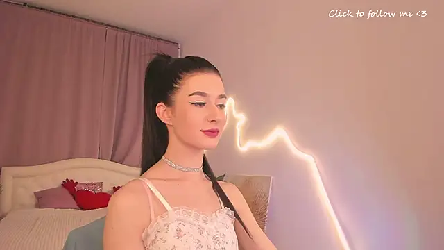 LauraCoy online show from 01-11-26, 11:10