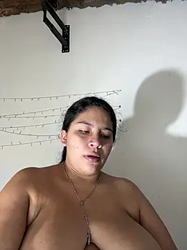 moncerrat luna online show from 02-26-26, 01:43