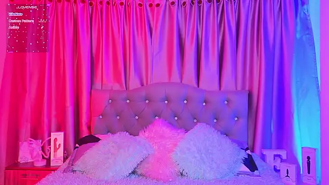 Emiily Scott1 online show from 03-06-26, 12:07