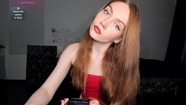 Snapshot of KitsuneRem chatting on 09-09-25, 09:03 KitsuneRem online show from 09-09-25, 09:03