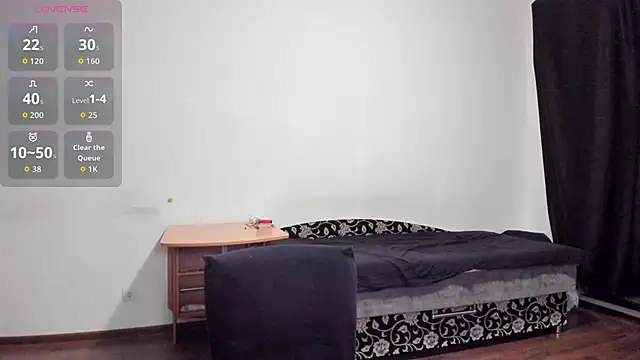 Snapshot of KitsuneRem chatting on 09-18-25, 07:49 KitsuneRem online show from 09-18-25, 07:49