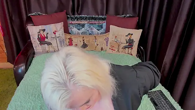 stiphlermom online show from 12-30-24, 01:58