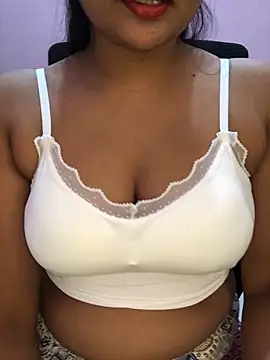 Snapshot of Rose_Olivia chatting on 11-29-25, 03:48 Rose Olivia online show from 11-29-25, 03:48