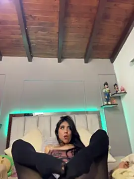 Snapshot of SeleneNooir chatting on 06-19-26, 11:30 SeleneNooir online show from 06-19-26, 11:30