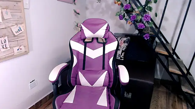 samantha baby  online show from 03-27-26, 04:07