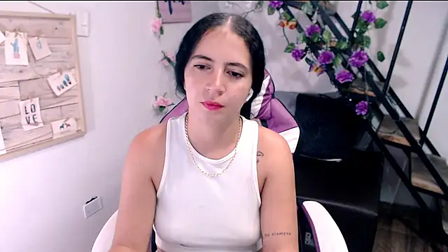 Snapshot of samantha_baby_ chatting on 05-18-26, 10:04 samantha baby online show from 05-18-26, 10:04