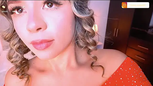 Snapshot of Tiana_saenz chatting on 03-05-25, 11:16 Tiana saenz online show from 03-05-25, 11:16