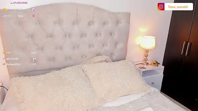 Snapshot of Tiana_saenz chatting on 03-07-25, 02:36 Tiana saenz online show from 03-07-25, 02:36