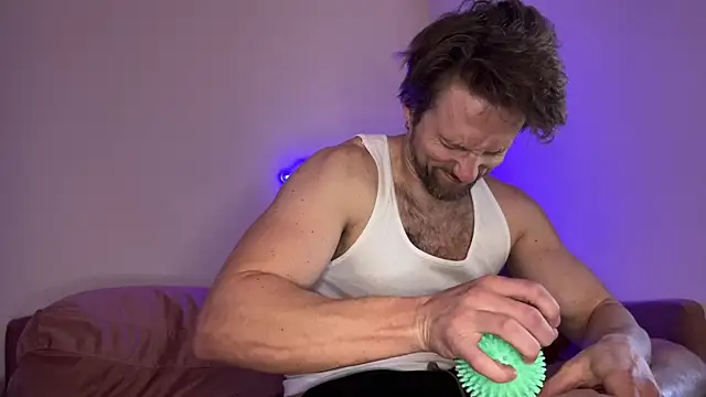 Snapshot of alexmannd chatting on 11-03-25, 04:19 alexmannd online show from 11-03-25, 04:19