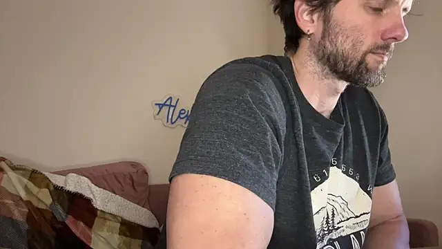 Snapshot of alexmannd chatting on 11-09-25, 04:27 alexmannd online show from 11-09-25, 04:27