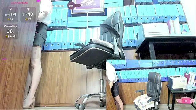 Snapshot of Office_Sexy chatting on 10-08-25, 03:59 Office Sexy online show from 10-08-25, 03:59