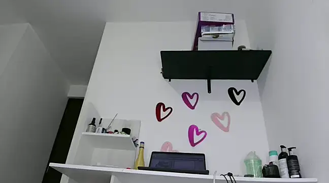 Snapshot of ari_sexy1 chatting on 12-29-24, 01:45 ari sexy1 online show from 12-29-24, 01:45