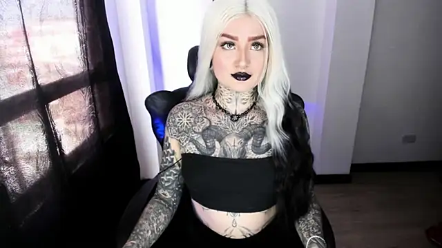 Anaii Gomez online show from 12-17-25, 07:31