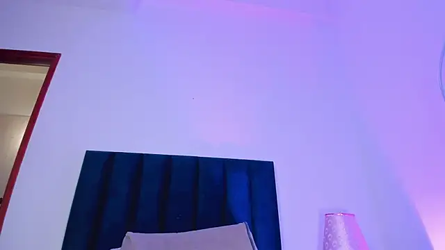 NoraDasilva online show from 01-17-25, 03:45