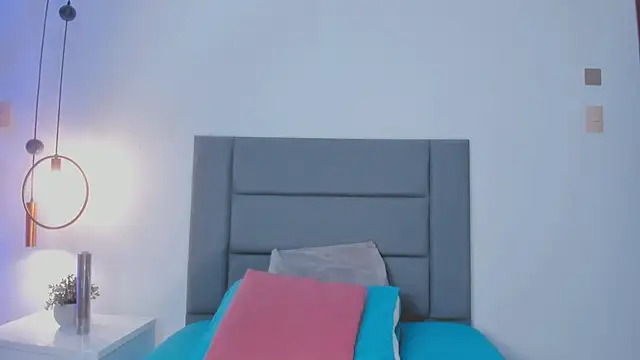 NoraDasilva online show from 01-31-25, 12:50