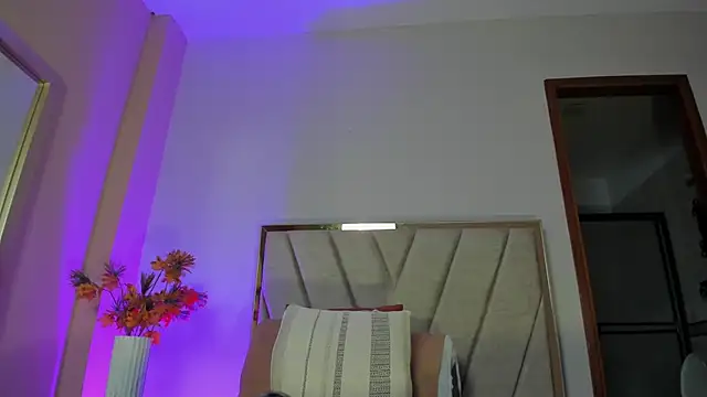 NoraDasilva online show from 10-22-25, 11:59