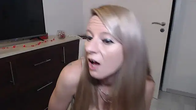 LaMadrina006 online show from 12-19-24, 01:50