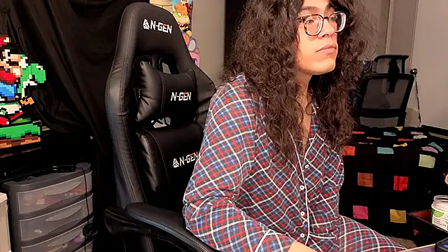 ShinyCherub online show from 11-14-25, 04:00