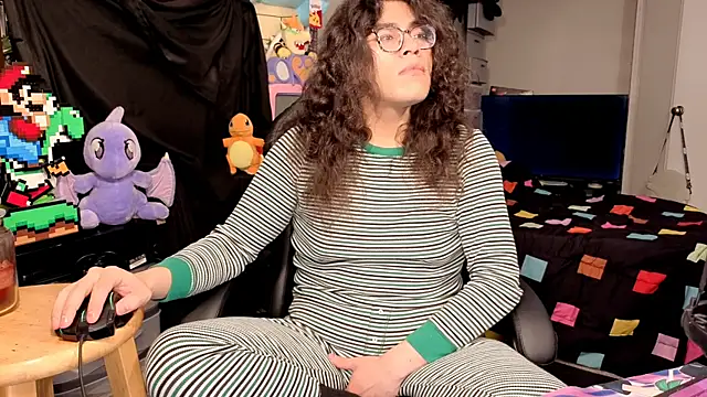 ShinyCherub online show from 12-15-25, 03:33