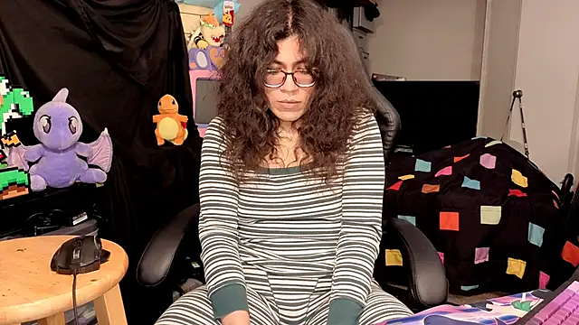 ShinyCherub online show from 12-17-25, 01:55