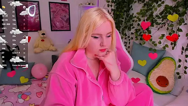 art lovee online show from 02-22-26, 01:18