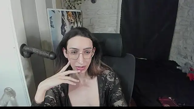 Snapshot of Mayala__ chatting on 03-09-25, 11:25 Mayala   online show from 03-09-25, 11:25