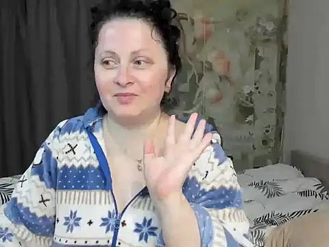 Lillian2 online show from 05-16-26, 05:26