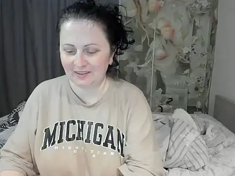 Lillian2 online show from 06-02-26, 04:09