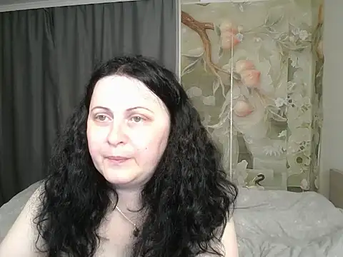 Lillian2 online show from 06-07-26, 07:17