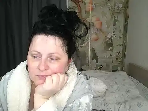 Lillian2 online show from 06-11-26, 12:54