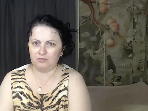 Lillian2 online show from 07-16-26, 01:55