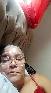 Delicy1 online show from 01-04-25, 01:42