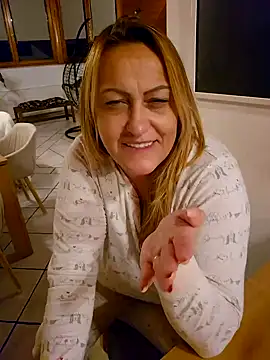 Isabellaa04 online show from 12-07-24, 12:41