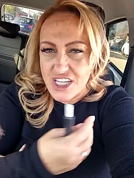 Isabellaa04 online show from 10-08-25, 12:58