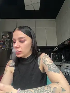 Queen of pain online show from 03-27-26, 07:14