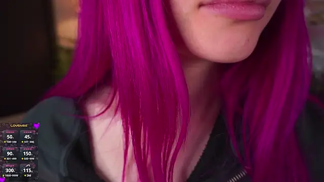 ShirleyCarolyn online show from 12-19-24, 08:02