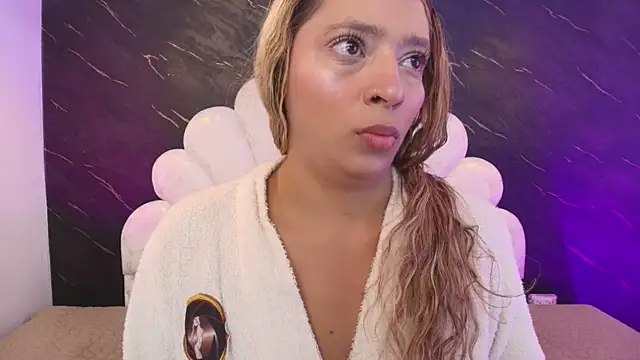  MiaBrown  online show from 07-30-26, 12:04