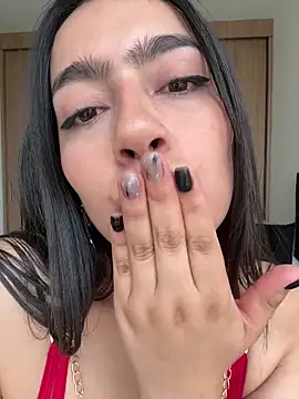 Nicollemays online show from 04-06-26, 02:29