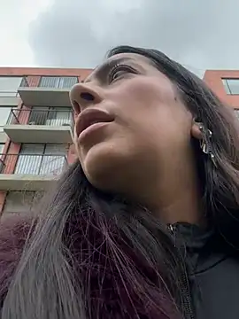 Nicollemays online show from 04-15-26, 01:07