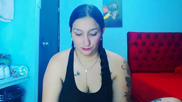 Snapshot of liz_dirty chatting on 02-02-25, 10:49 liz dirty online show from 02-02-25, 10:49