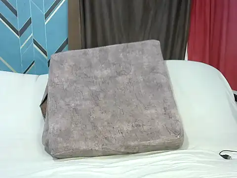 Snapshot of Lusty_vybez chatting on 02-11-25, 06:11 Lusty vybez online show from 02-11-25, 06:11