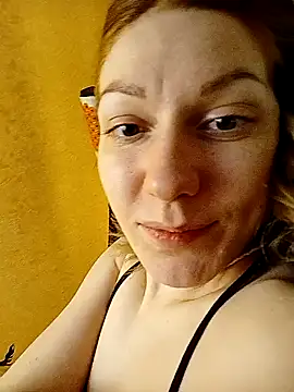 Snapshot of _Sweet_Love_ chatting on 02-06-25, 03:20 Sweet Love online show from 02-06-25, 03:20