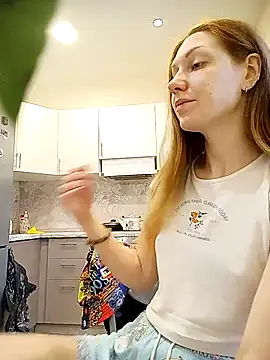 Snapshot of _Sweet_Love_ chatting on 10-13-25, 12:27 Sweet Love online show from 10-13-25, 12:27