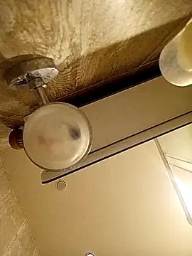 Snapshot of _Sweet_Love_ chatting on 10-14-25, 09:21 Sweet Love online show from 10-14-25, 09:21