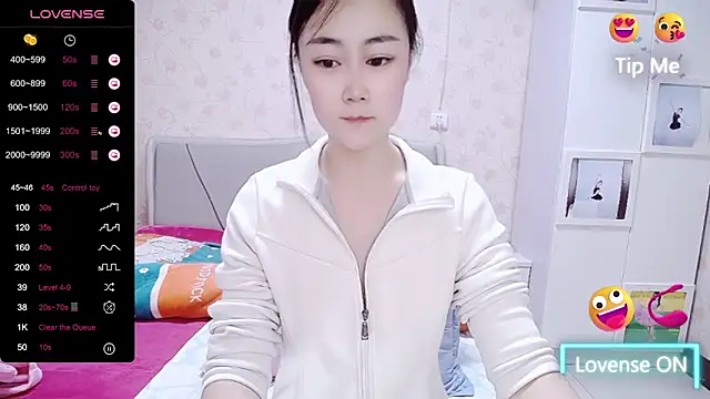 Elvira baby online show from 02-26-25, 03:21