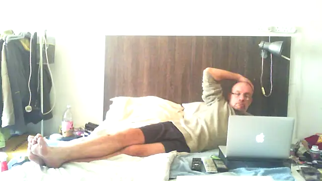 dazuk4513 online show from 05-11-26, 03:51