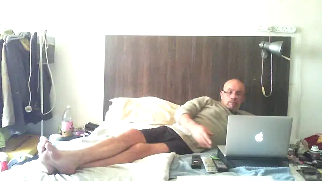 dazuk4513 online show from 05-11-26, 04:04