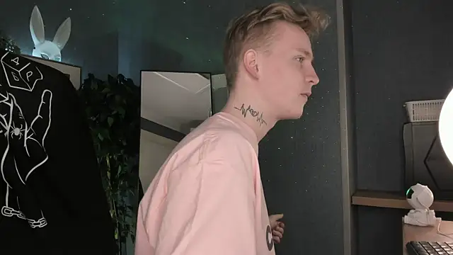 AlexxSweet online show from 04-12-26, 06:51