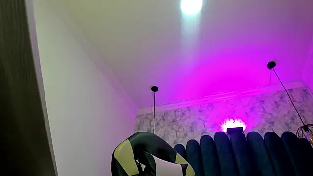 nalalye cruzz  online show from 02-26-26, 03:49