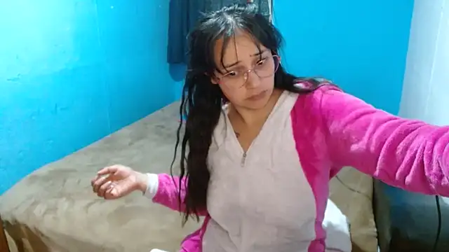 clarisse69 online show from 12-18-24, 03:47